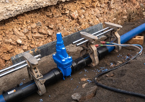 38_89 PE tailed gate valve installation